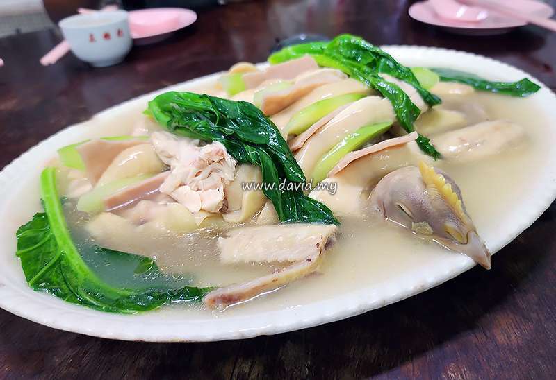 Loke Tien Yuen Steamed White Kampung Chicken